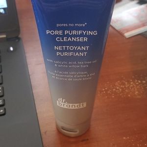 Pores No More Pore Purifying Cleanser